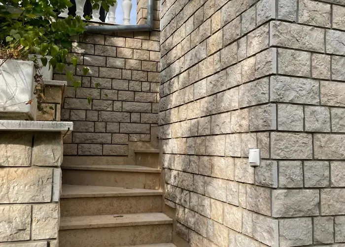 Enna 2 Perfect Location מדולין